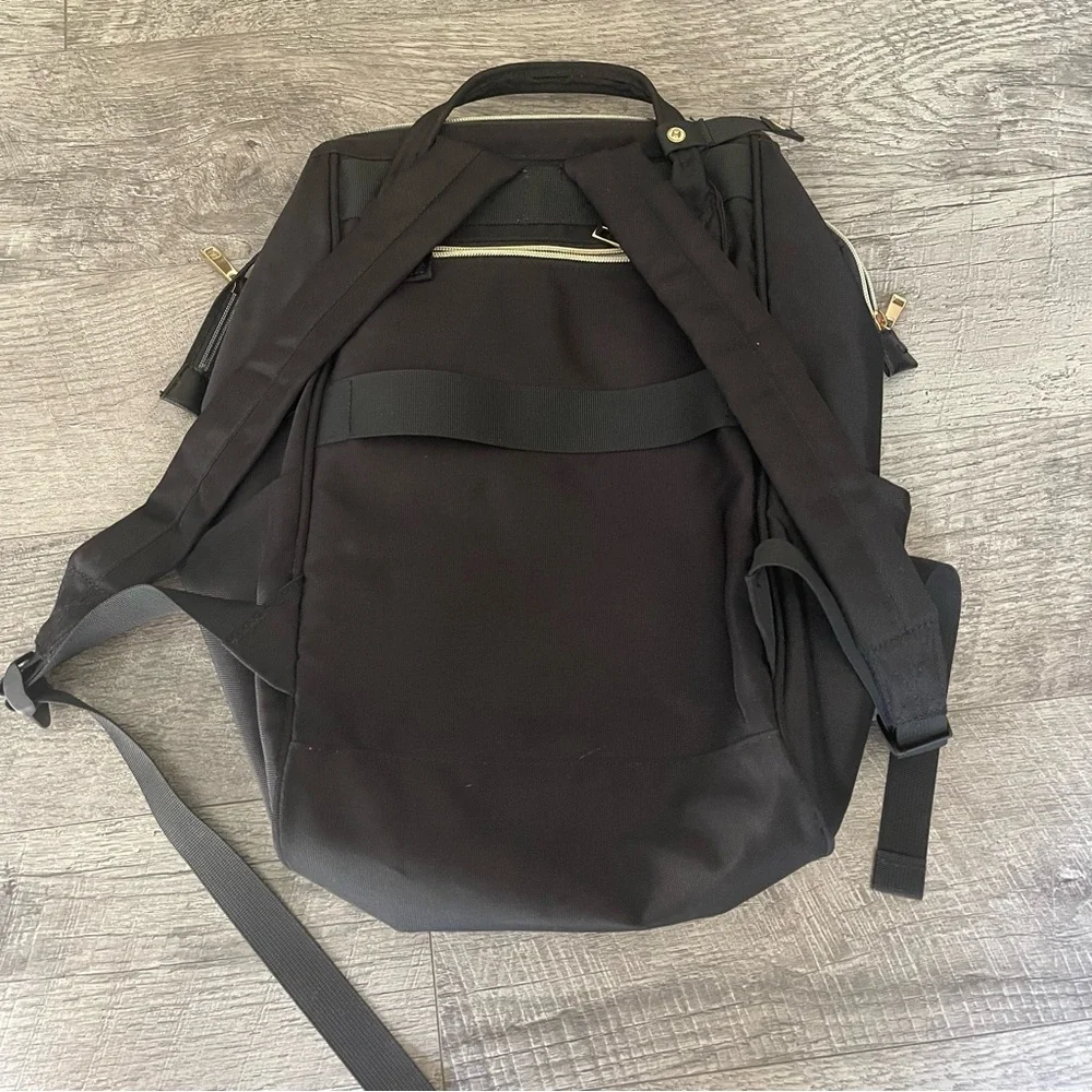 Lily & Drew Black Backpack - Picture 3 of 7